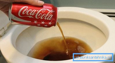 Tørst toalett skål en halv liter drinker på en gang Tørst toalett skål en halv liter drinker på en gang
