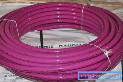 Røroppvarming Rehau Rautitan Pink kommer i spoler. Røroppvarming Rehau Rautitan Pink kommer i spoler.