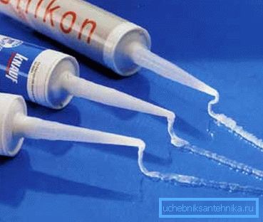 Karet med silikonforsegling må være i skapet Karet med silikonforsegling må være i skapet