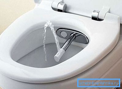 Toalett med bidet - det perfekte valget for et lite vaskerom Toalett med bidet - det perfekte valget for et lite vaskerom