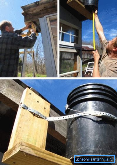 Montering og fiksering av en metallfat på taket av dacha-dusjen Montering og fiksering av en metallfat på taket av dacha-dusjen