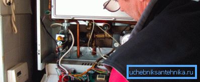 Enheter med en justeringsblokk er vanskeligere å installere, men enklere å kontrollere. Enheter med en justeringsblokk er vanskeligere å installere, men enklere å kontrollere.