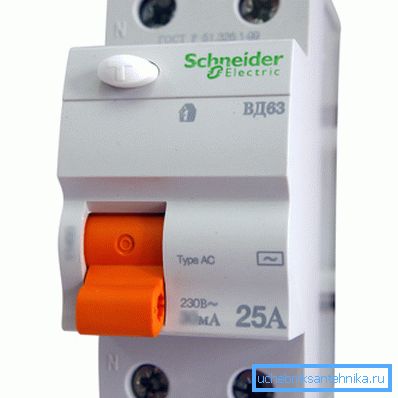 25 amp ampere for å koble enheten 25 amp ampere for å koble enheten
