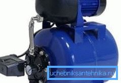Vannpumpe med hydraulisk akkumulator, designet for brønner av denne typen Vannpumpe med hydraulisk akkumulator, designet for brønner av denne typen