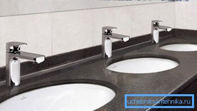 Innsett under benkeplaten Innsett under benkeplaten