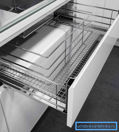 Retractable grill for retter. Retractable grill for retter.